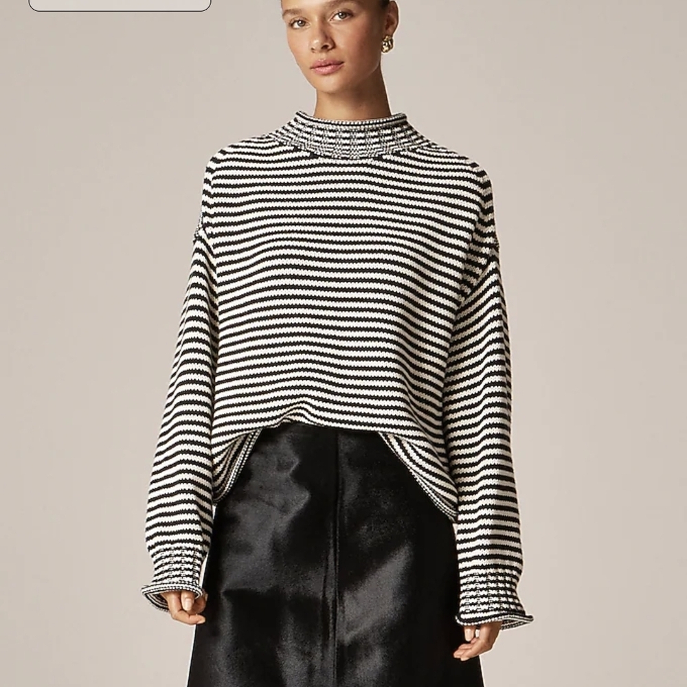 2025 Rollneck sweater in stripe NWT
